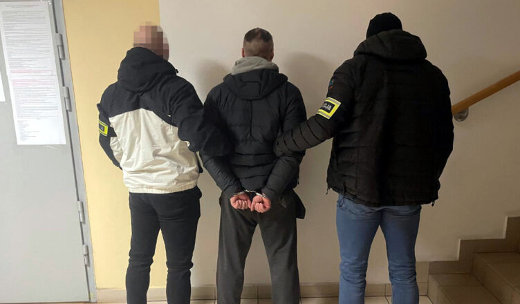 Kolejny zatrzymany z narkotykami na Pradze Północ trafił do aresztu