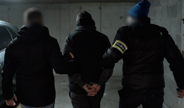 Nielegalne papierosy w garażu podziemnym. Zatrzymany 54-letni obywatel Rosji