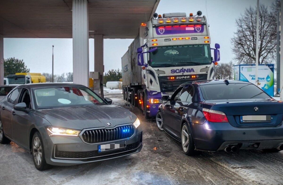 Próbował uniknąć kontroli. 25‑latek bez uprawnień i z niesprawnym BMW zatrzymany przez grupę SPEED