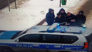 Czujne oko monitoringu i szybka reakcja służb uratowały zdrowie seniora