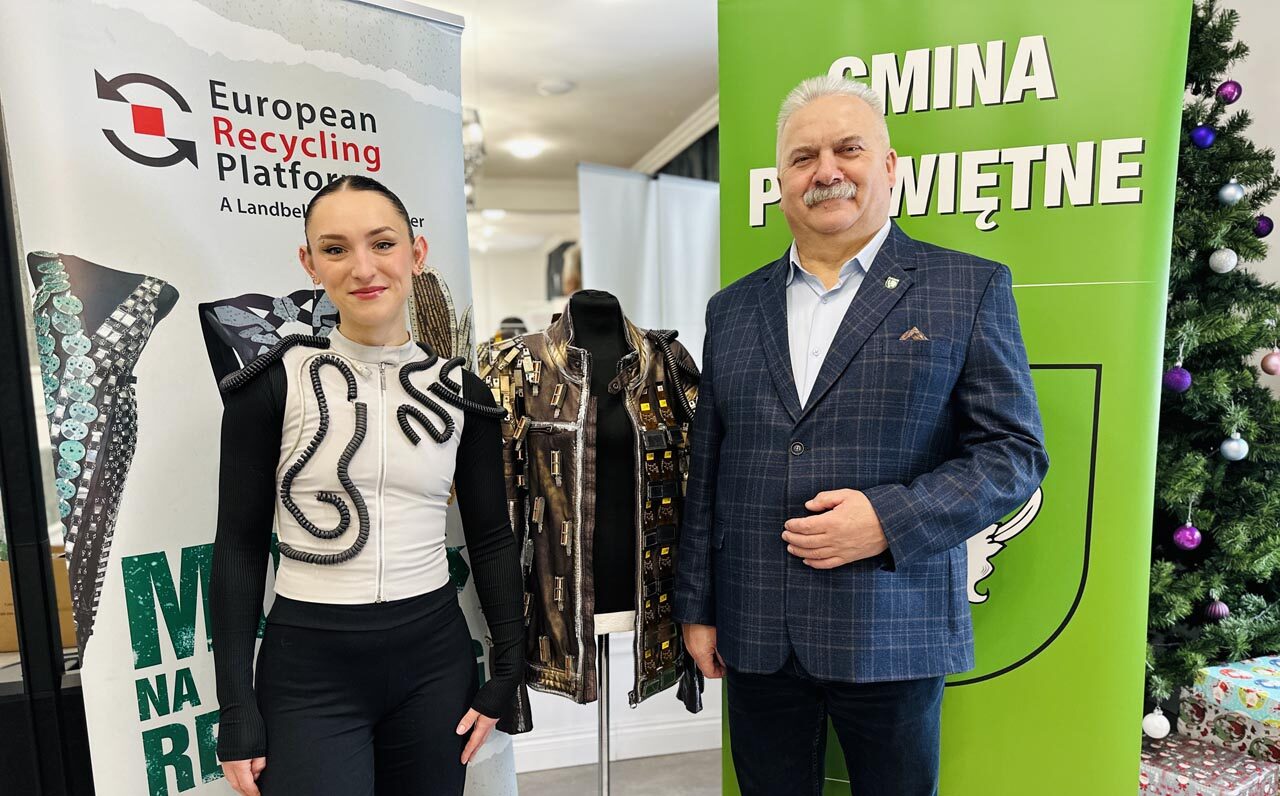 Moda na recykling w Poświętnem