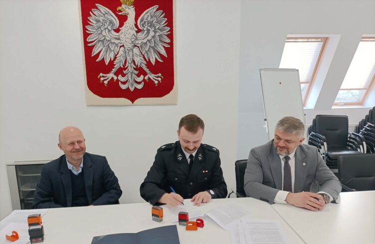 Stabilne wsparcie dla OSP w Gminie Dąbrówka - ponad 700 tysięcy złotych rocznie na bezpieczeństwo mieszkańców