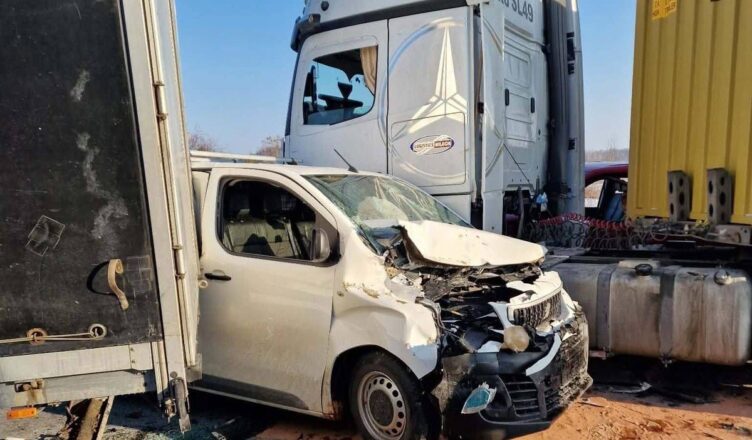 Zderzenie 6 aut na krajowej 50