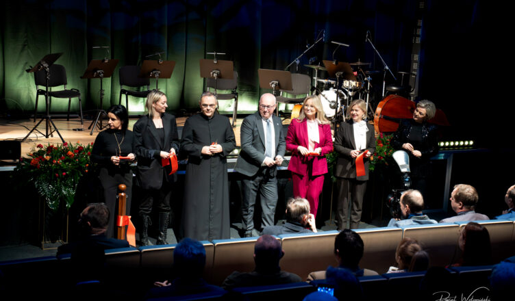 Otwarcie nowej sali widowiskowej w Tłuszczu