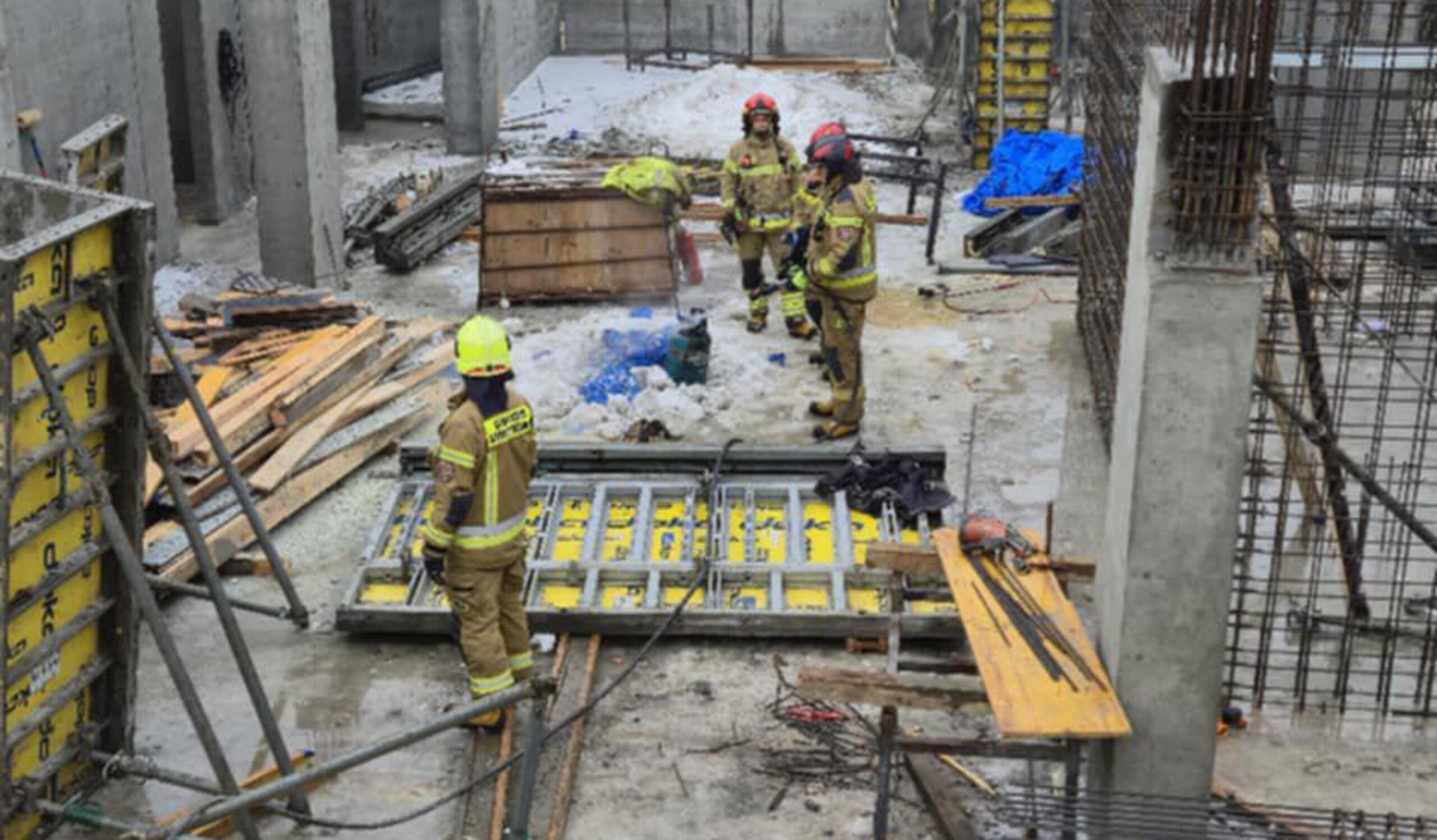 O krok od tragedii na budowie w Ząbkach. Zapaliła się butla z gazem.