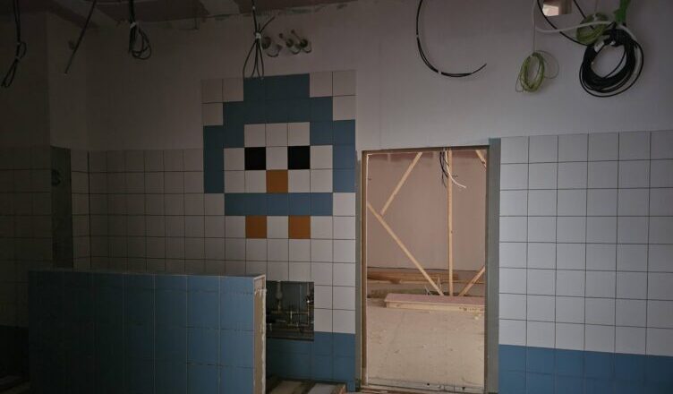 Budowa żłobka w Kobyłce postępuje mimo zimowej aury