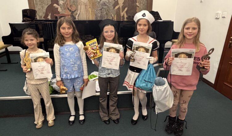 Przygoda, która brzmi jak morze, pamięć i młody głos…