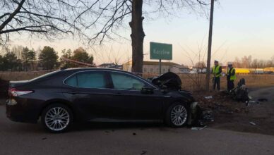 Śmiertelny wypadek w Karolewie. Motocyklista zginął na miejscu.
