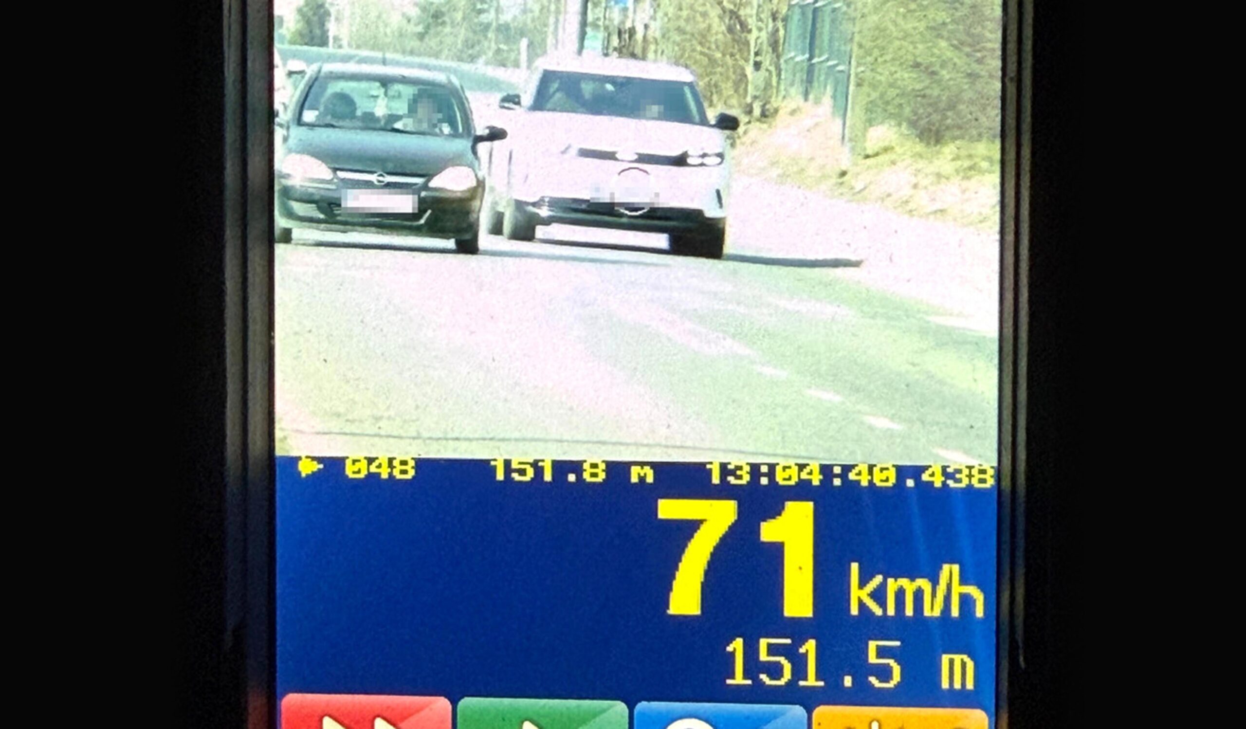 "Kilkaset metrów wcześniej widziałam już inny patrol więc Was się tutaj nie spodziewałam" - 51-latka wyprzedzała na przejściu i dostała 20 punktów karnych