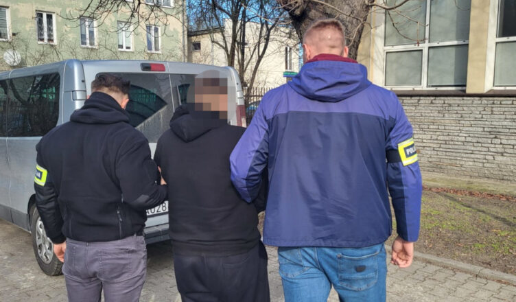 Rozbierali kradzione samochody na części. Wpadli podczas policyjnej akcji