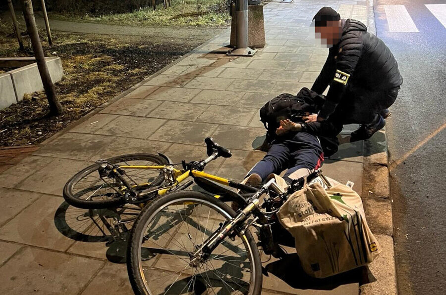 Kryminalni z Pragi Północ zatrzymali włamywacza multirecydywistę - sąd tymczasowo go aresztował