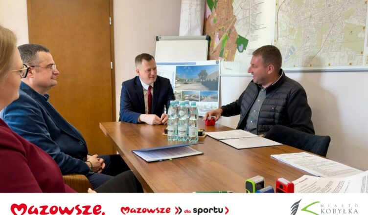 Umowa podpisana. Przy ul. Przyjacielskiej w Kobyłce powstanie boisko wielofunkcyjne