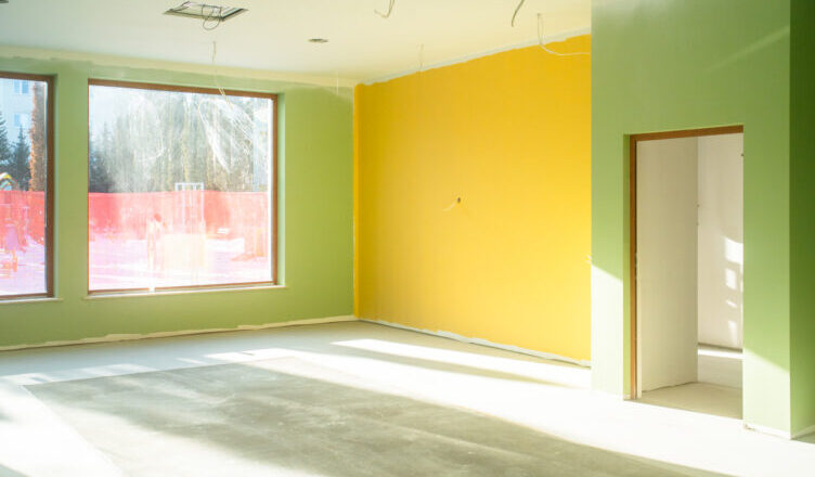 Zielonka - budynek nowego żłobka nabiera kolorów