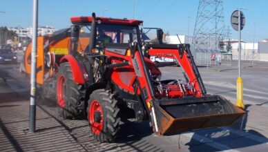 Ząbki - Rozpoczęło się sprzątanie po zimie.