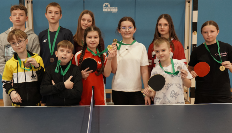 Klembów - SP Krusze wygrywa turniej tenisa stołowego