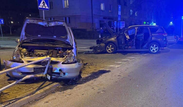 Nieustąpienie pierwszeństwa i zderzenie 2 pojazdów