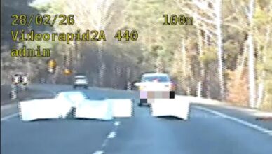 Ładunek spadł tuż przed radiowozem. Uchwyciła to kamera grupy SPEED