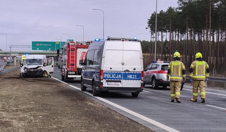Groźnie na ekspresówce. Wypadek sparaliżował ruch na S8.