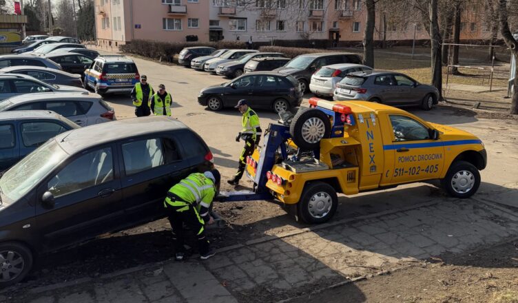 Porzucone pojazdy usuwane z ulic Miasta Ząbki