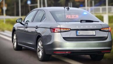 Nielegalny wyścig na S7. Dwóch kierowców odpowie za przestępstwo