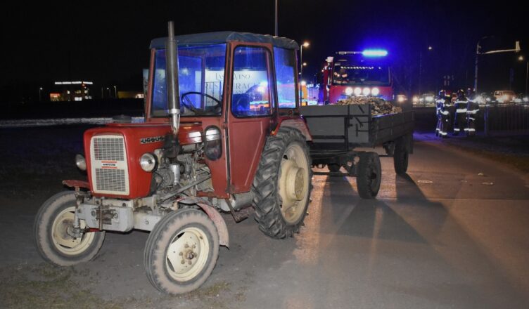 Zdarzenie dwóch 14-latków na hulajnodze i ciągnika