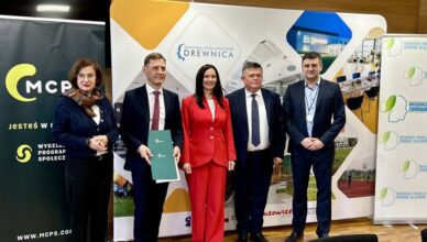 Mazowsze rozwija sieć wsparcia dla osób z chorobami otępiennymi również w Warszawie i okolicach