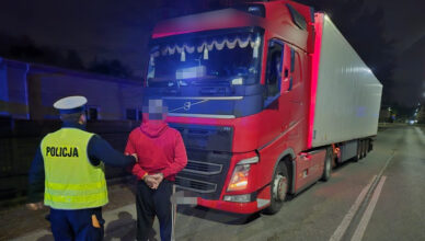 41-letni kierowca zestawu ciężarowego pod wpływem marihuany. W aucie miał narkotyki