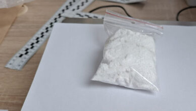 Wołomin: Dwie osoby zatrzymane z narkotykami. Grozi im więzienie