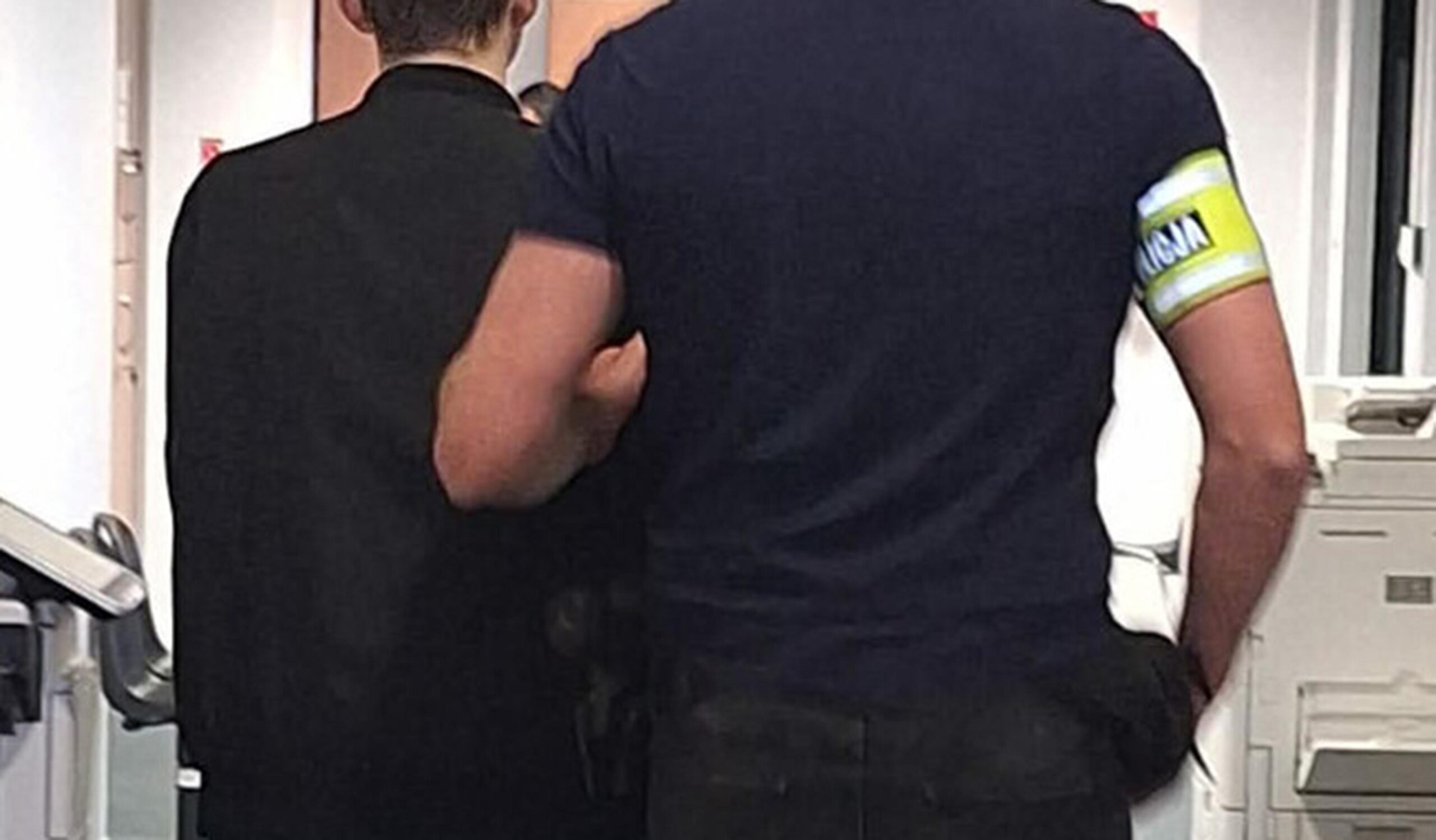 Matka i jej partner zaatakowani młotkiem – syn w areszcie