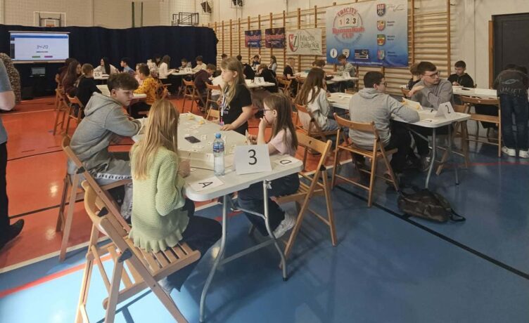 Zielonka - Turniej Rummikub o Puchar Burmistrza