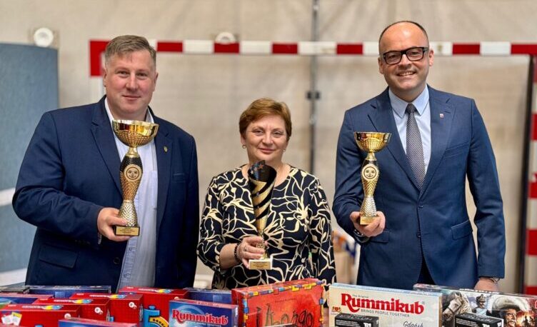 Marki gospodarzem wojewódzkiej rywalizacji. Ruszyły III Mazowieckie Mistrzostwa Szkół w Rummikub