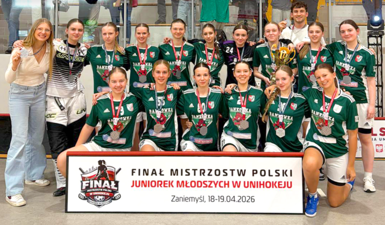 Zielonka - Unihokeistki UKS Bankówka Wicemistrzyniami Polski