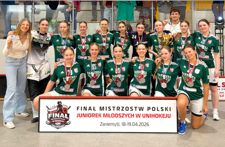 Zielonka - Unihokeistki UKS Bankówka Wicemistrzyniami Polski