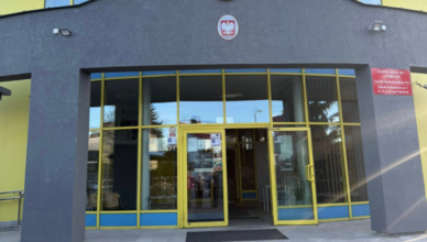 Ząbki - Zakończono termomodernizację elewacji w Zespole Szkół nr 1