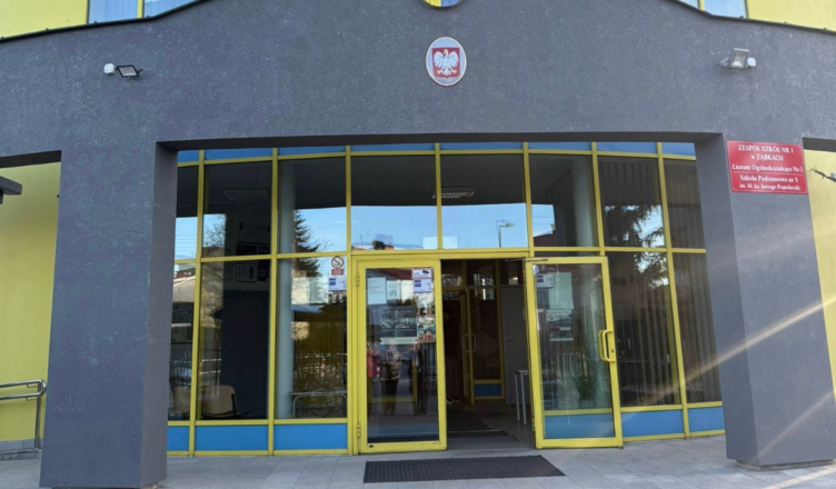 Ząbki - Zakończono termomodernizację elewacji w Zespole Szkół nr 1