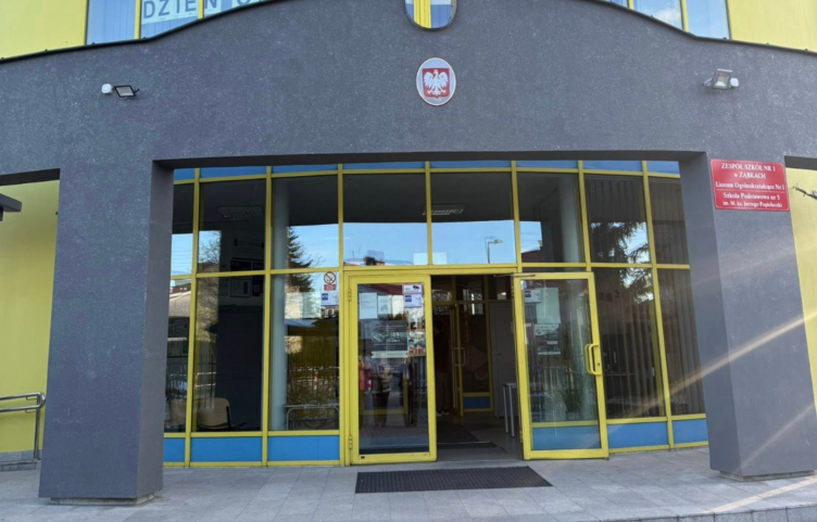 Ząbki - Zakończono termomodernizację elewacji w Zespole Szkół nr 1