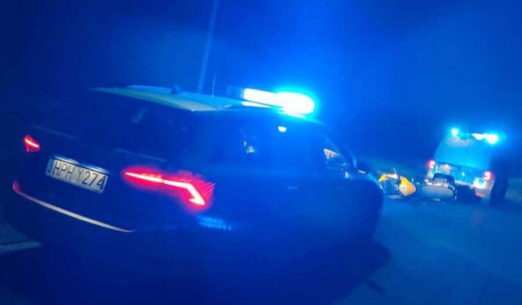 Zderzenie z sarną zakończyło się tragedią! Motocyklista walczy o zdrowie