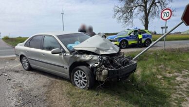 Groźny wypadek na krajowej „57”. Zderzenie dwóch Volvo, są ranni