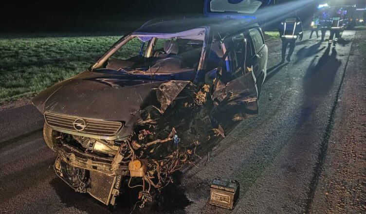 Zdarzenie drogowe w miejscowości Dobrska-Włościany. 38-latek z obrażeniami ciała trafił do szpitala