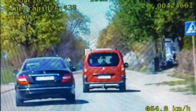 1500zł i 15 punktów. Cena ryzykownego manewru na przejściu dla pieszych