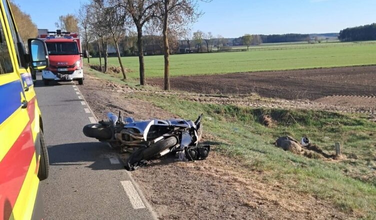 Policjanci wyjaśniają okoliczności zdarzenia na DK57 – apel o rozwagę na początku sezonu motocyklowego