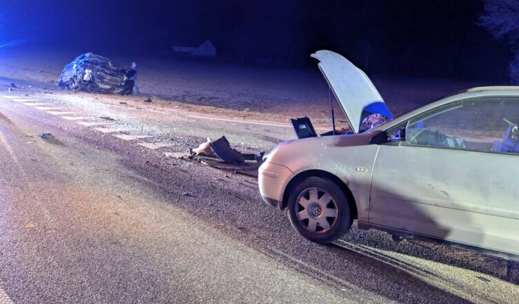 Poważny wypadek na DK62 w Wilczkowie. Lądował śmigłowiec LPR, dwie osoby ranne – duże utrudnienia w ruchu