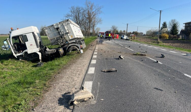 3 ofiary śmiertelne i 16 osób rannych, to tragiczny bilans wypadków minionego weekendu na drogach.