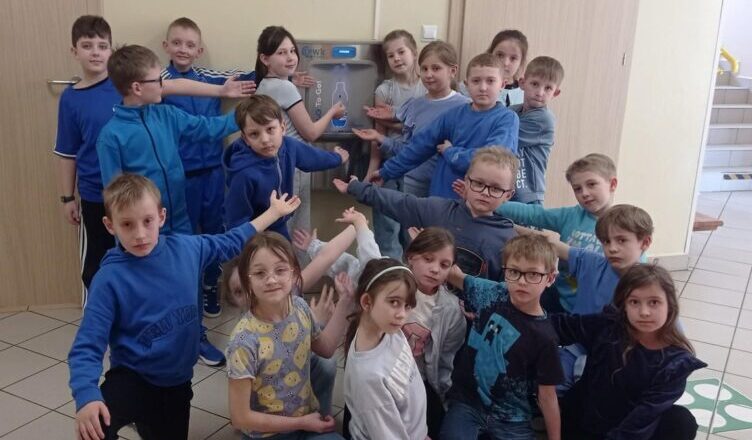 Ząbki - A Ty? Pijesz naszą drewniczankę?