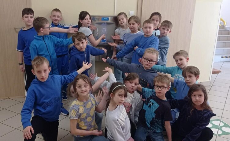 Ząbki - A Ty? Pijesz naszą drewniczankę?