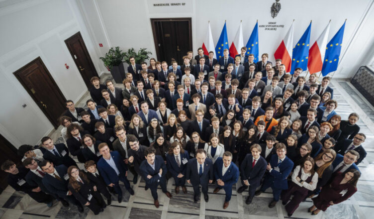 Młodzi współtworzą prawo – czwarte posiedzenie Rady Młodzieżowej w Senacie RP