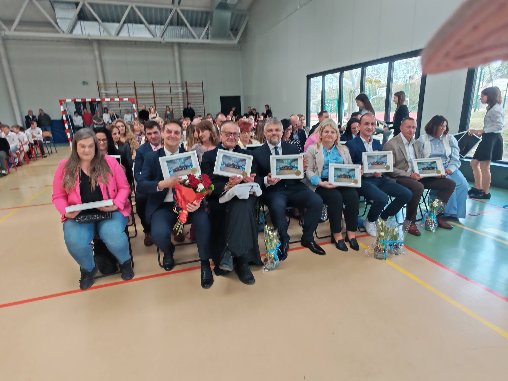 Zmodernizowana hala w Guzowatce oficjalnie otwarta