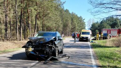 Groźny wypadek na skrzyżowaniu na Łysobyki – rozbite auta i pilna akcja ratunkowa