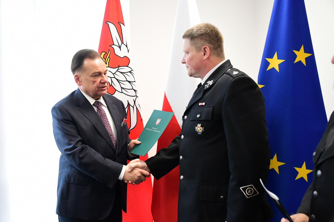 Uratował matkę z dzieckiem. Znamy Strażaka Miesiąca.