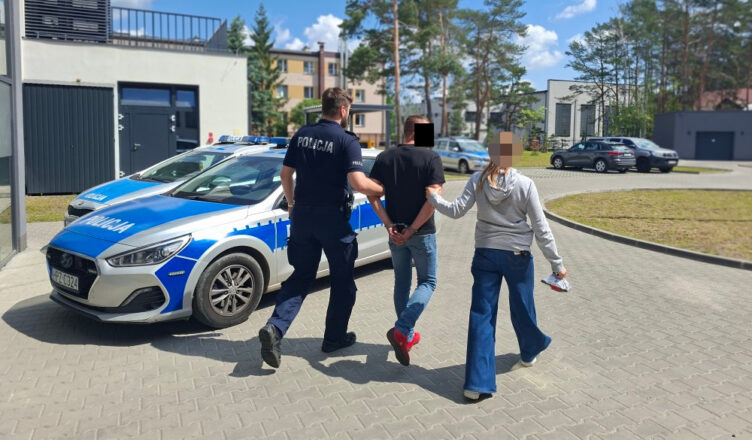 Recydywista lekceważący prawo w rękach otwockiej drogówki- mężczyzna miał trzy dożywotnie zakazy i ponad promil alkoholu